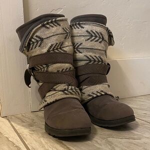 Grey and Cream Patterned/ Southwest Boots